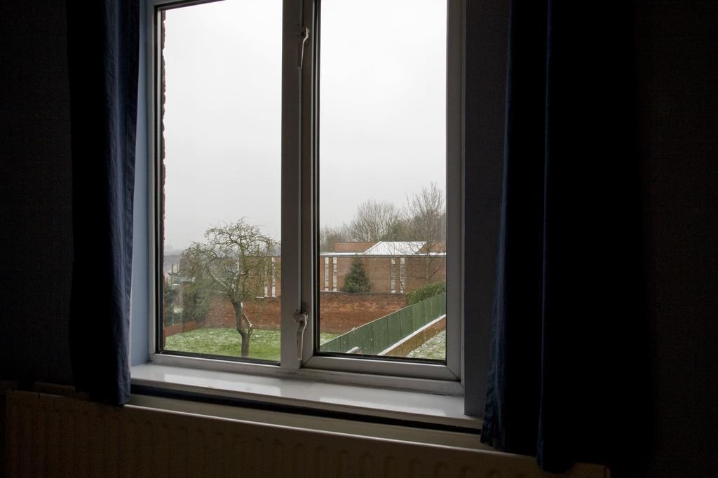 Oaklands Apartment Wolverhampton Ngoại thất bức ảnh