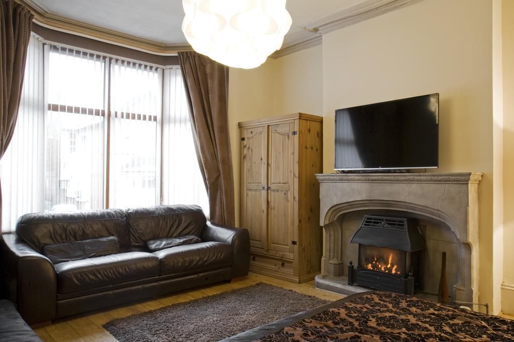 Oaklands Apartment Wolverhampton Ngoại thất bức ảnh