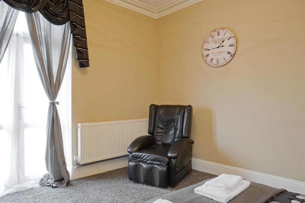 Oaklands Apartment Wolverhampton Ngoại thất bức ảnh