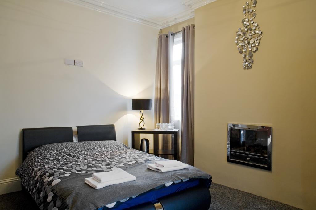 Oaklands Apartment Wolverhampton Ngoại thất bức ảnh