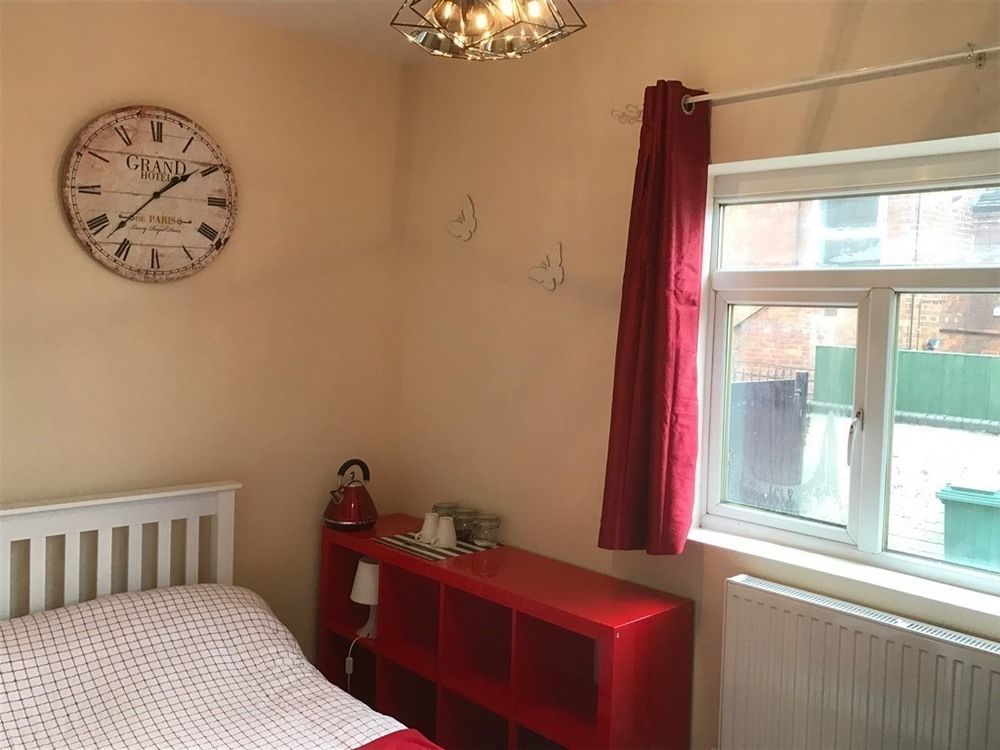 Oaklands Apartment Wolverhampton Ngoại thất bức ảnh
